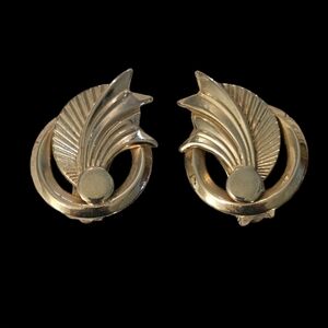 Vintage Alice Jewelry Co. Gold Earrings